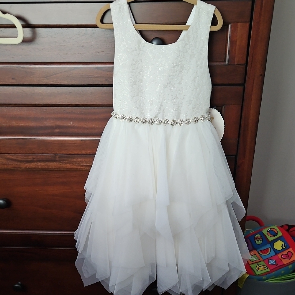 Elegant White Kids Dress with Beaded Waist